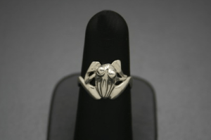 gwaai-edenshaw-silver-frog