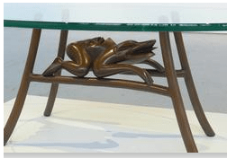 frog-table